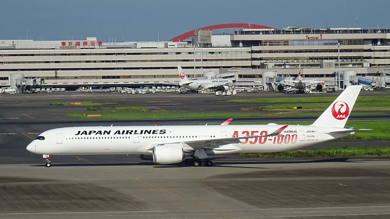 Japan Airlines Airbus A350-1000の機体参考写真
