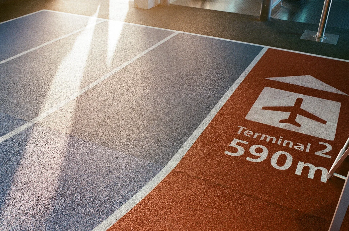 Walking route between terminals, Narita