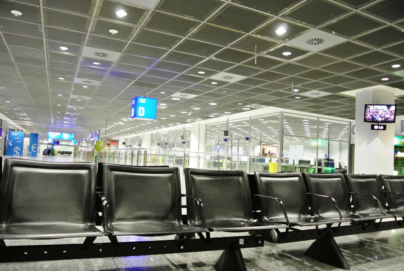 Frankfurt Airport · terminal interior