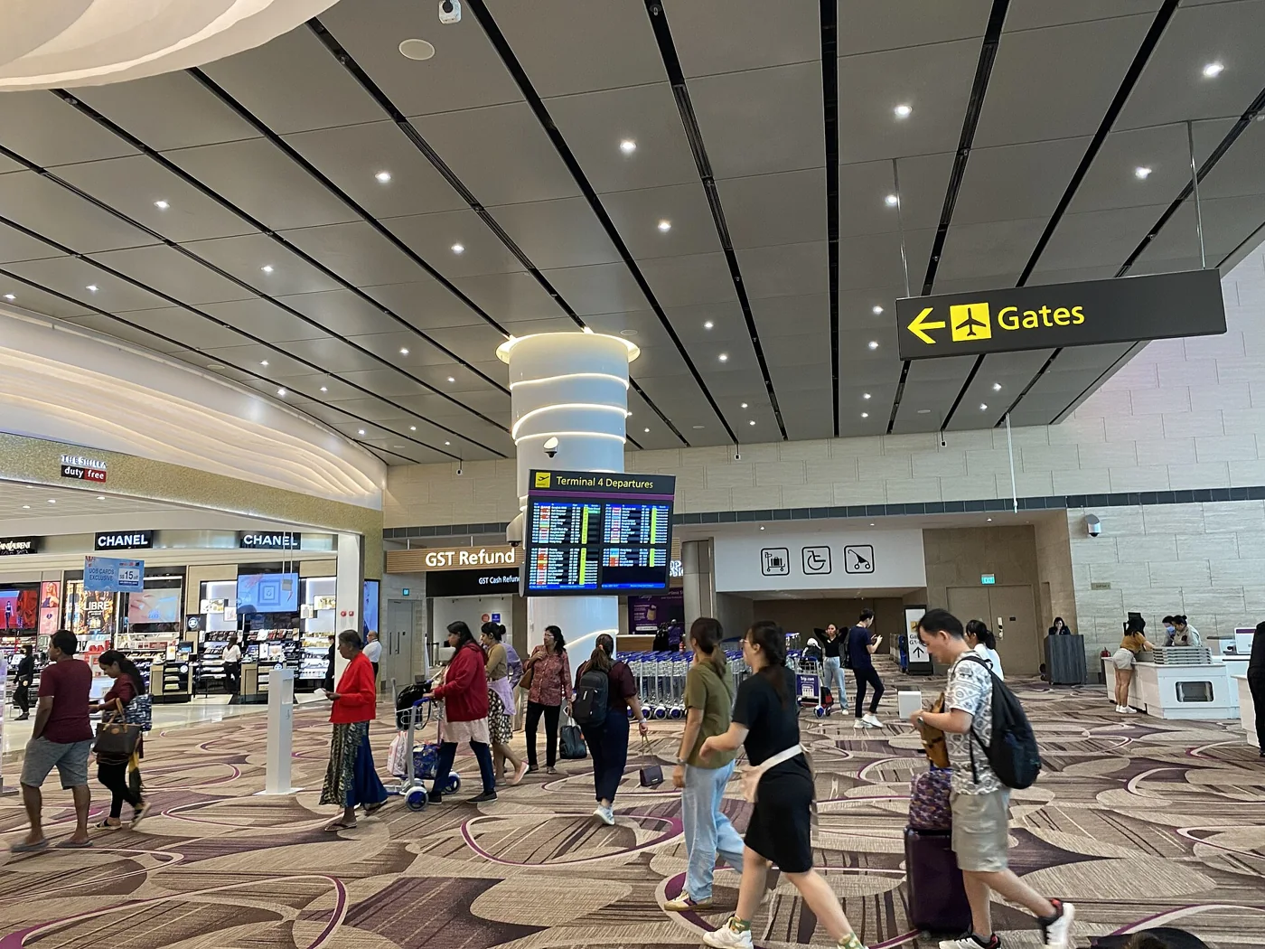 シンガポール・チャンギ空港のターミナル内