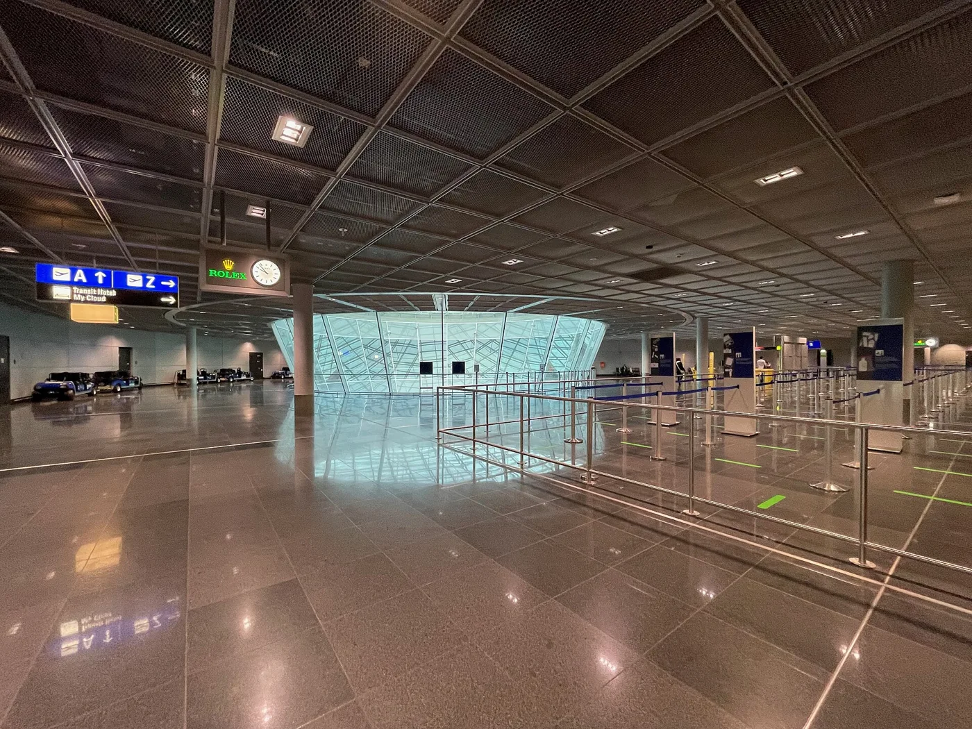 Frankfurt Airport · terminal interior