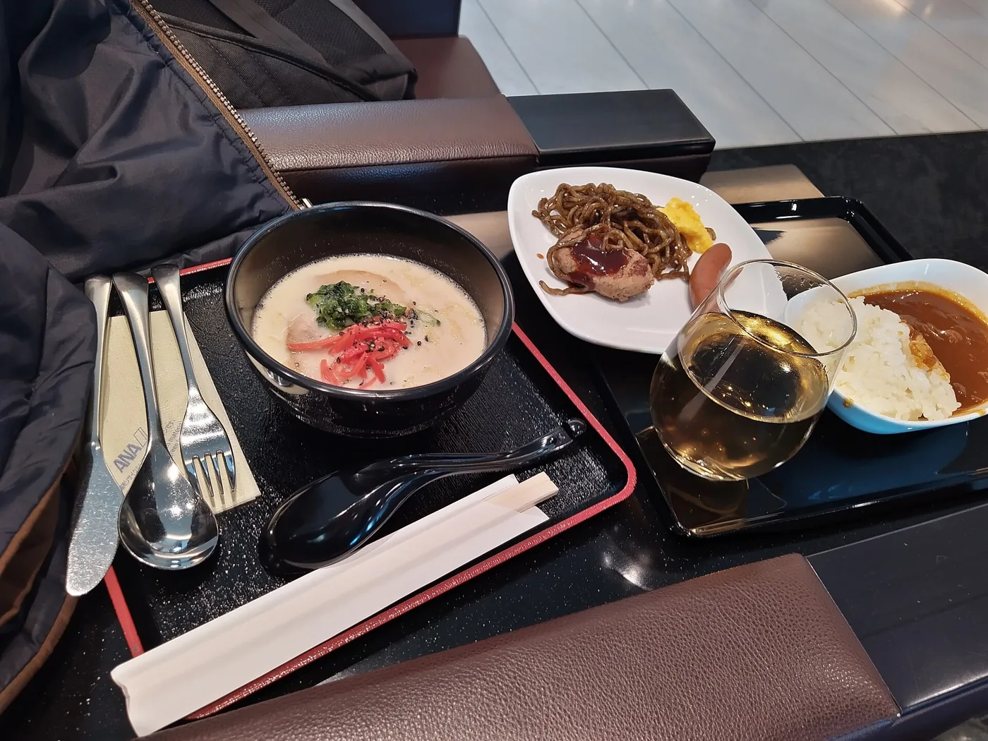 ANA Lounge, Haneda T3 · dining